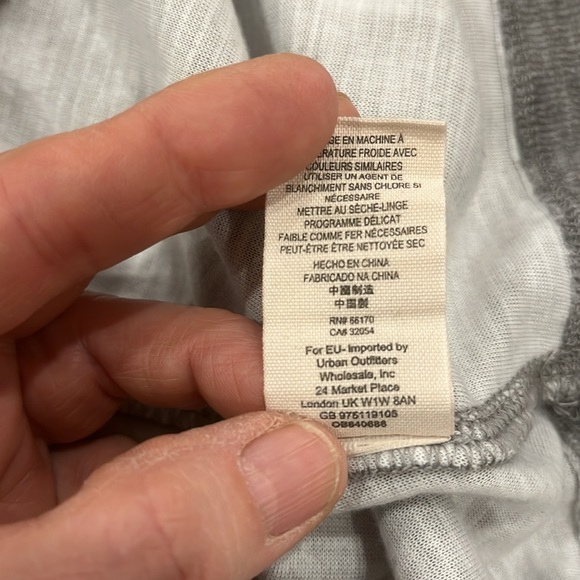 EUC We The Free grey hip length oversize drop shoulder sweater w 1 shoulder zip - Picture 9 of 9